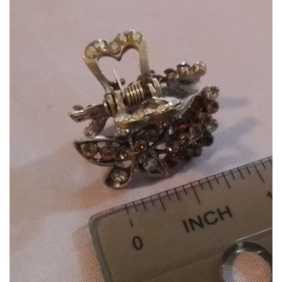 Vintage Butterfly Rhinestone Hair Claw Clip With Heart Spring Design - Picture 3 of 4